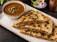 Keema Naan w/ Keema Gravy